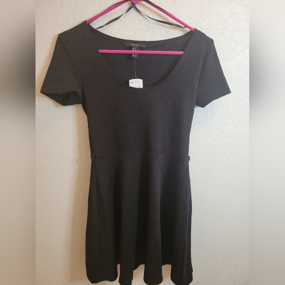 Forever 21 Black Rose Skater Dress Size S